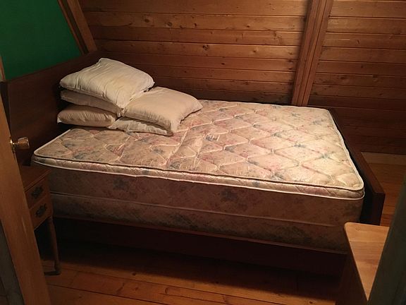 Full size bed on first level