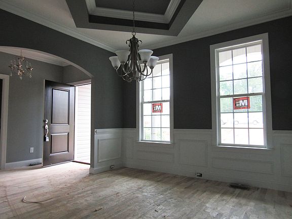 4th image of 205 Northcrest Dr