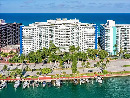 5161 Collins Ave #1610 Photo 1