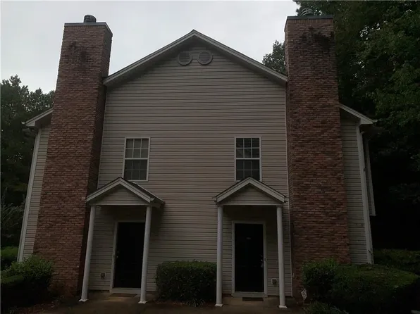 5431 Village Green Sq, Norcross, GA 30093