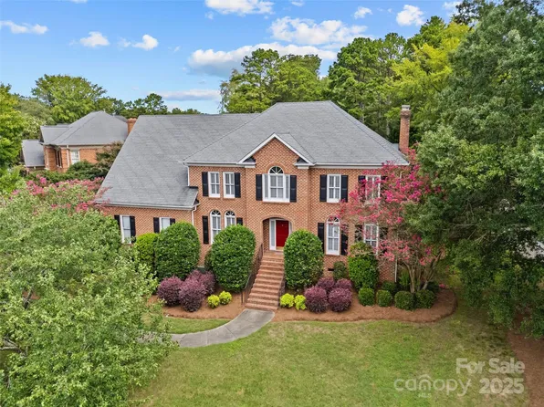 9228 Tresanton Dr, Charlotte, NC 28210