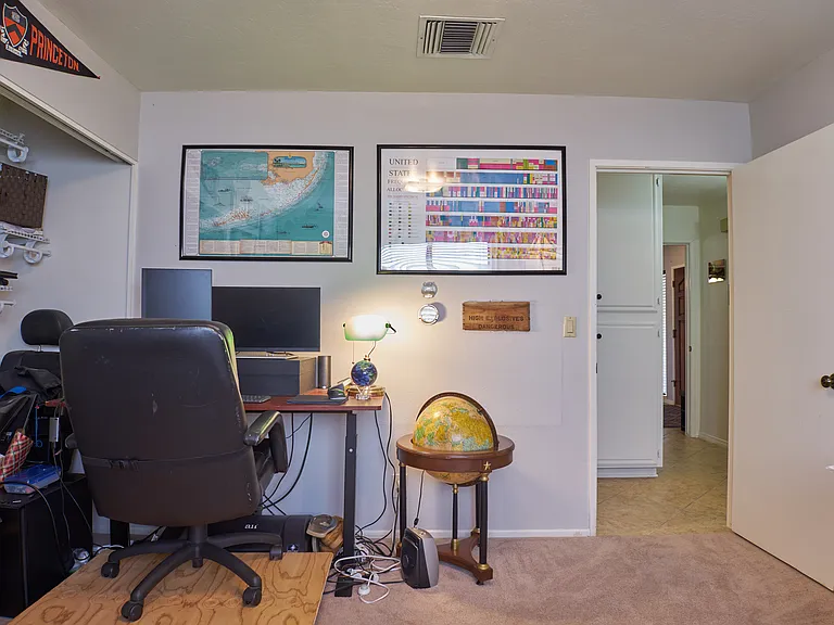 1012 Scott St — Photo 32