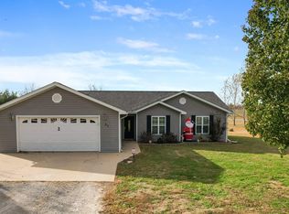 21 Brookside Ln, De Soto, IL 62924