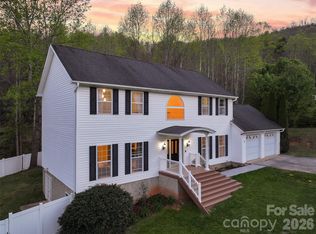 15 Kylie Grace Ln, Candler, NC 28715