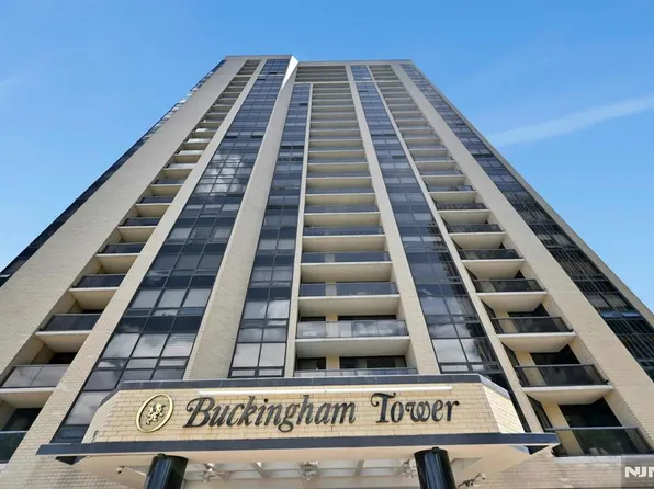 800 Palisade Ave APT 901, Fort Lee, NJ 07024