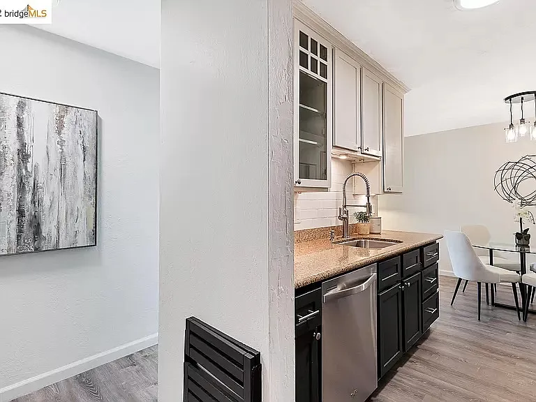 150 Pearl St #223 — Photo 8