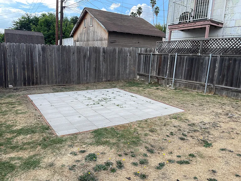 155 S Grand Oaks Ave — Photo 8