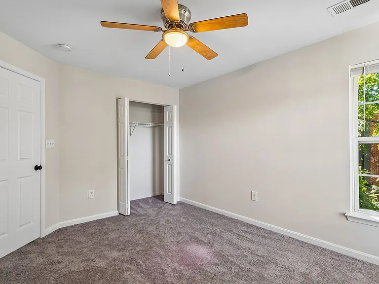 3326 Oxon Run Rd SE — Photo 9