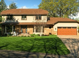 2300 Rivendell Ln, Minnetonka, MN 55305