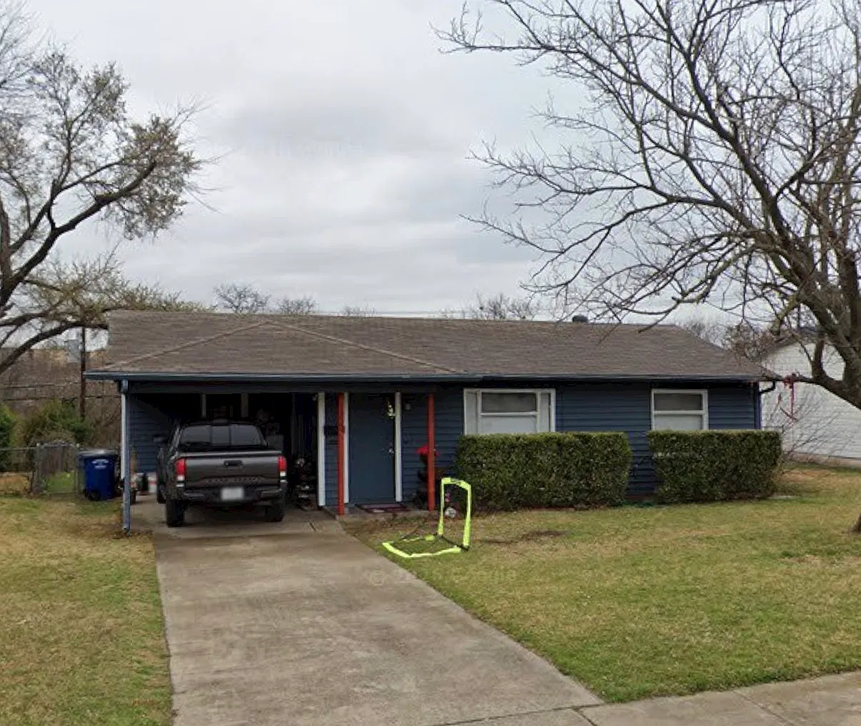 3 bed, $1,900 — Photo 1