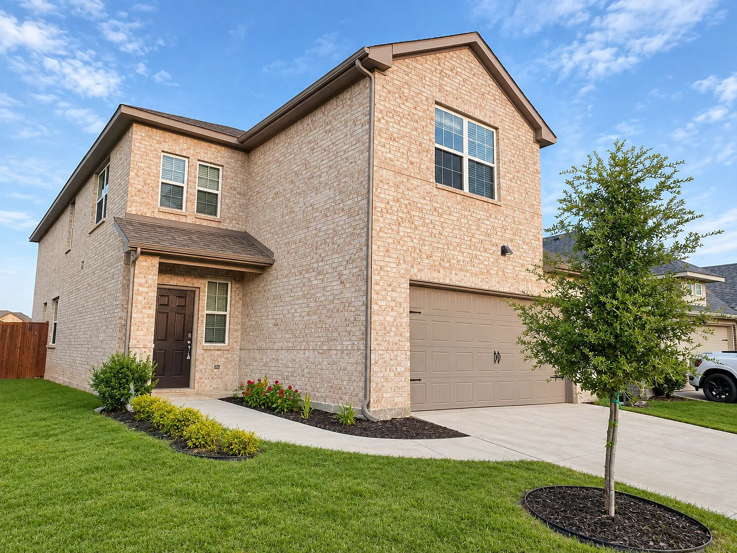5 bed, 3042 sqft, $2,950 — Photo 2