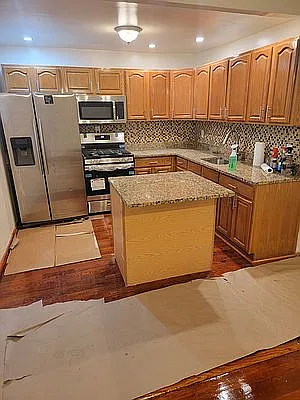580 E 81st St Floor 3 photo 1