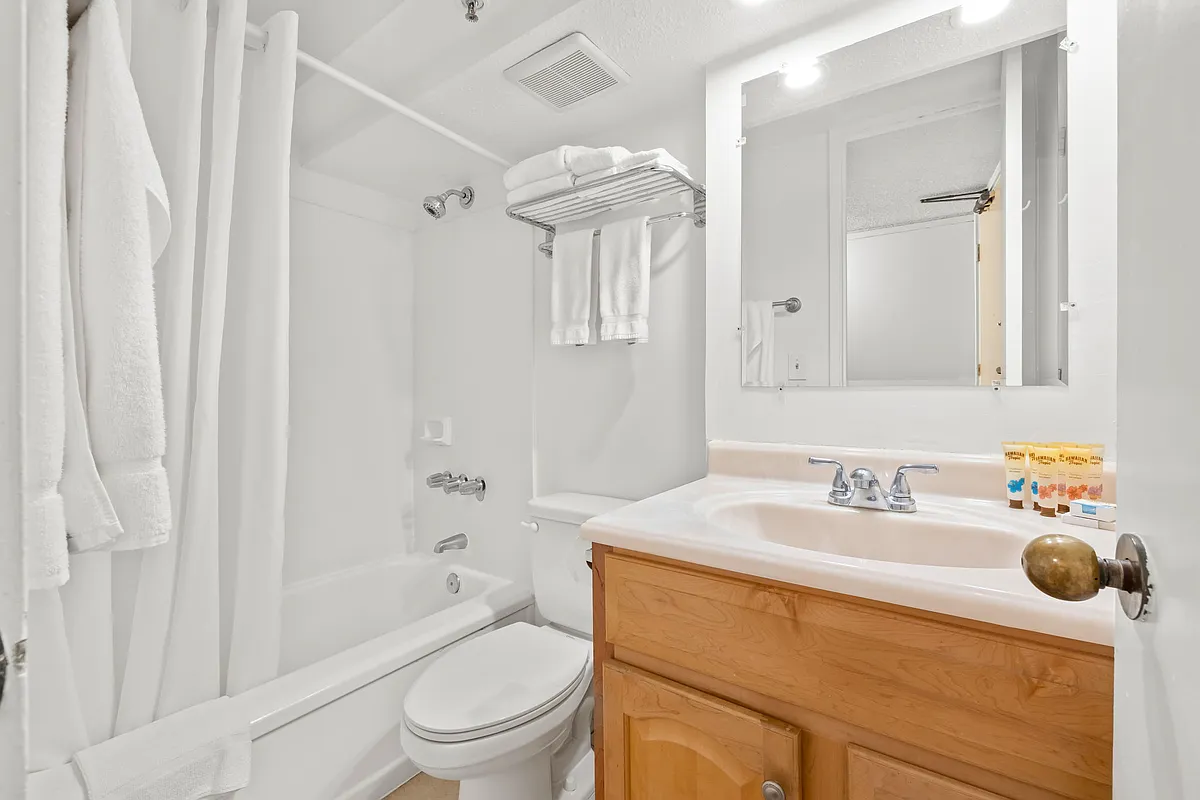 Building Photo - 445 Seaside Ave #2816