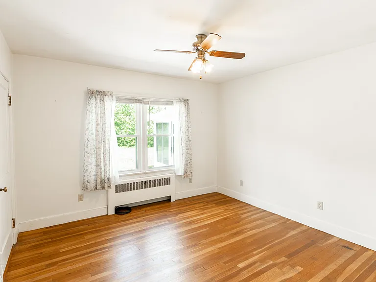 44 Westbrook St — Photo 15