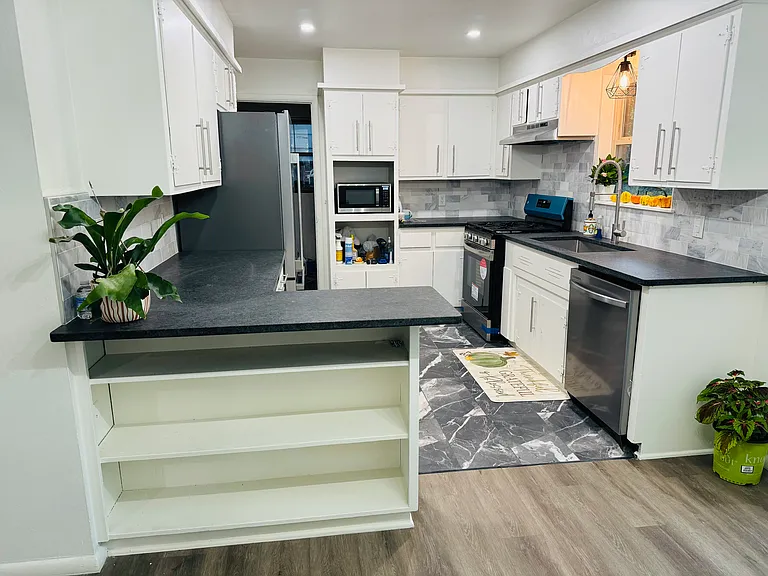 103 Kelly Dr — Photo 1