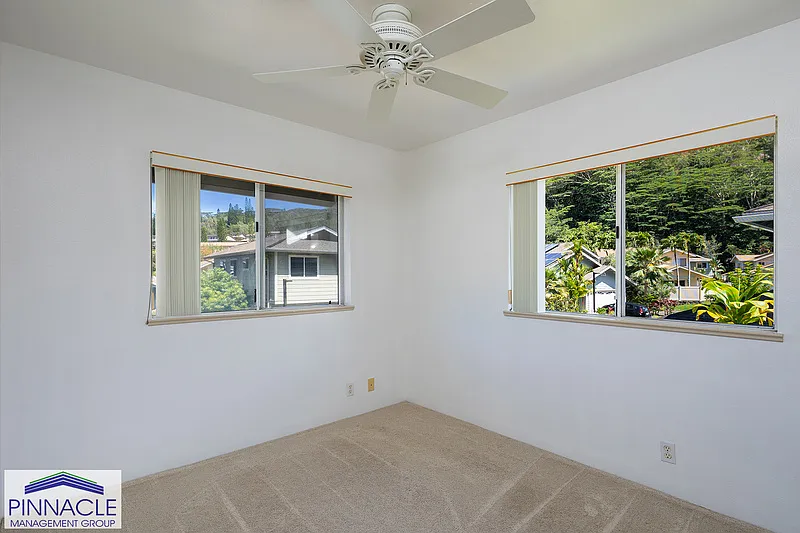 3 bed, 2.5 bath, 1332 sqft, $3,700 — Photo 4