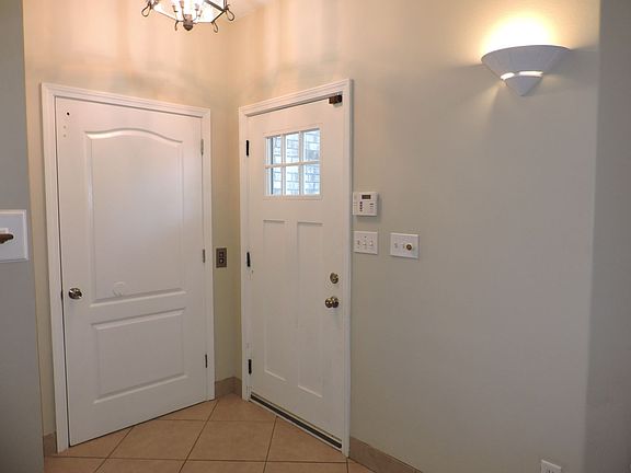 3rd image of 6423 Lake Charlene Ln