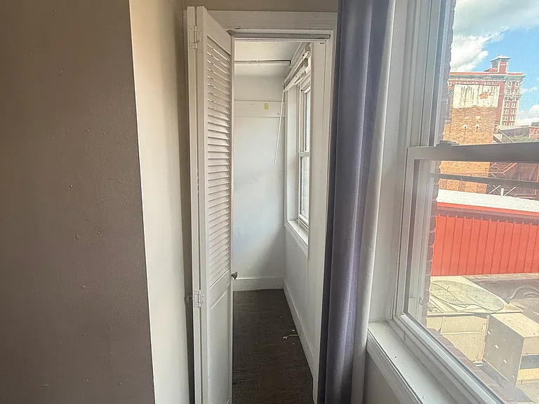 136 Washington St #3 — Photo 6