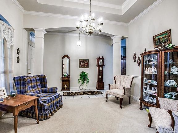 4th image of 713 Yellowstone Ct