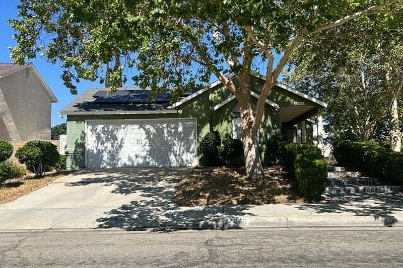 1st image of 42846 39th St W