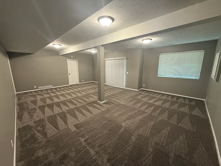 15305 Saratoga St — Photo 24