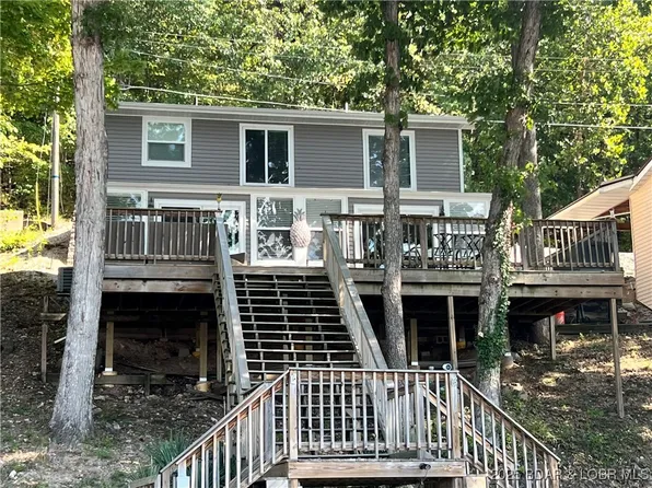 105 Scenic Dr, Eldon, MO 65026