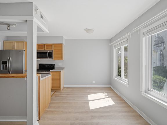 5th image of 1180 Cove Dr #152B