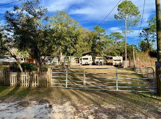 418 1st St NW, Steinhatchee, FL 32359