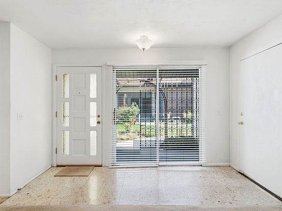 2nd image of 1709 E Monte Carlo Dr
