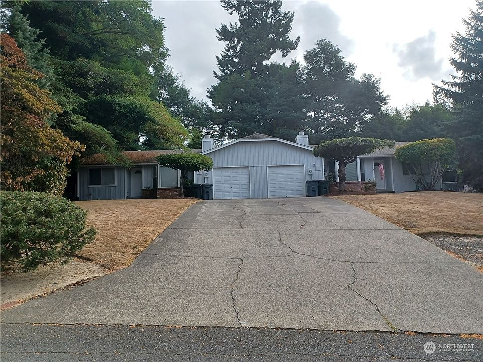 2nd image of 11213 11215 89th Avenue Ct E