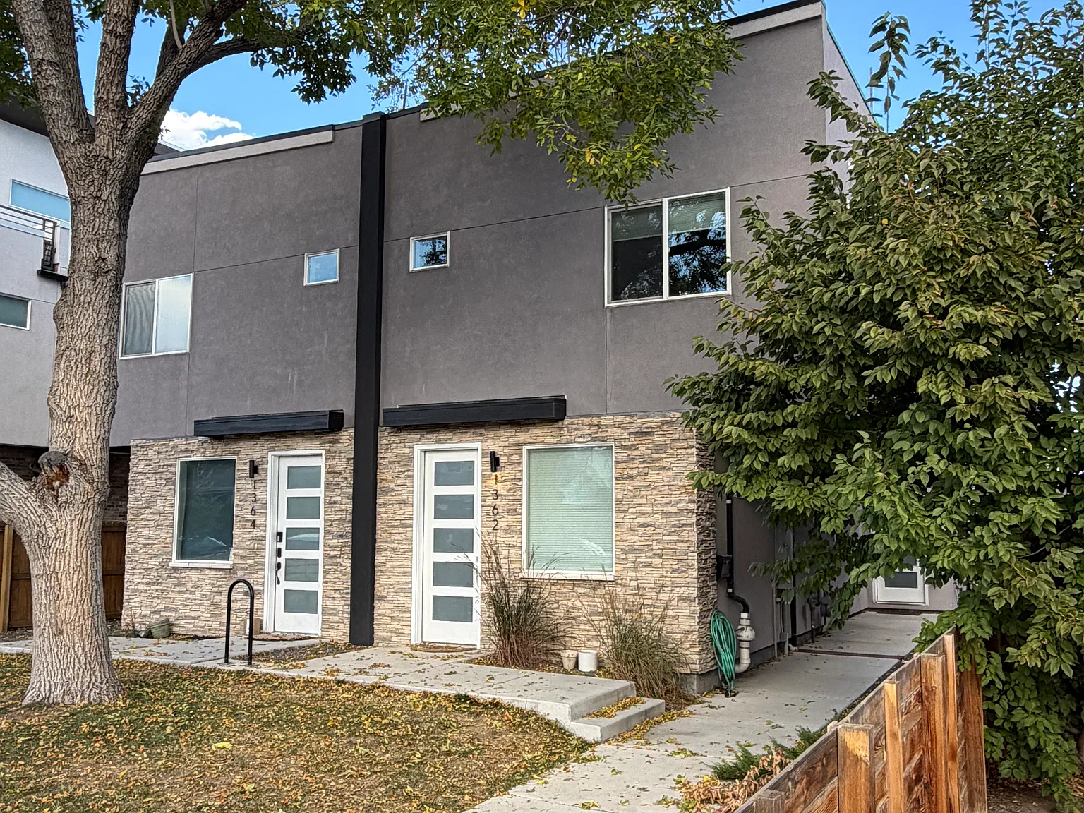 3 bed, 1252 sqft, $2,885 — Photo 2