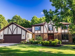 6180 Coldstream Rd, Cleveland, OH 44143