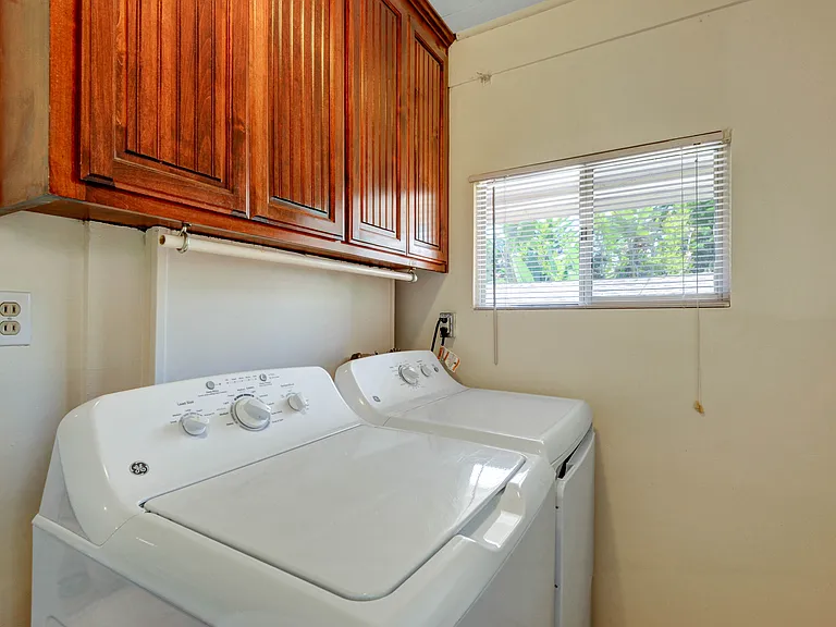 703 Manzanita Ave — Photo 26