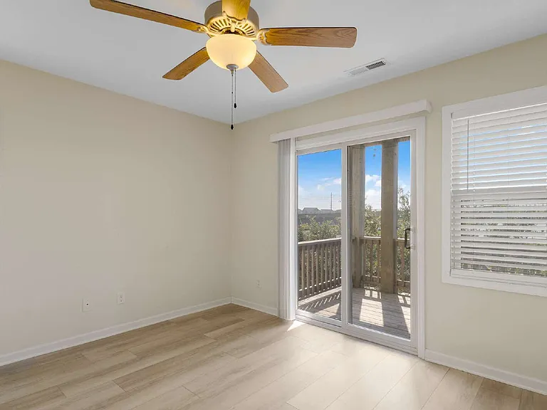 212 Bridgeview Ct #A — Photo 29