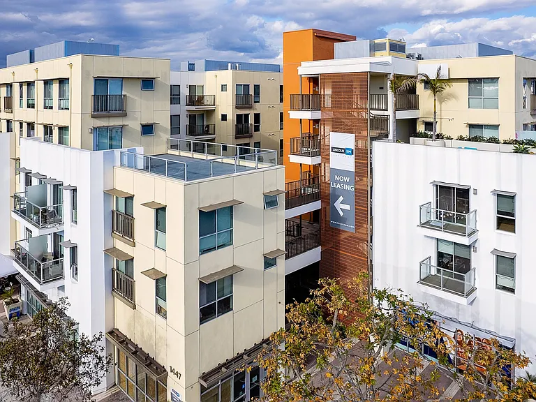 Lincoln SM _ Apartments in Santa Monica, CA-18