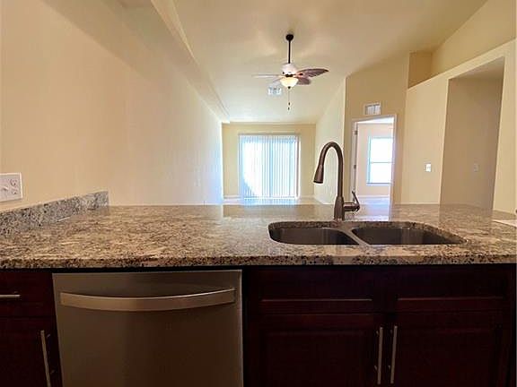 3rd image of 3022/3024 SW 15th Pl