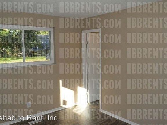 4th image of 1824 Stockton Dr