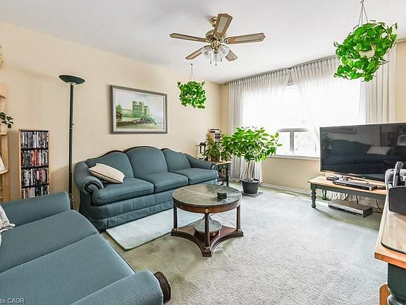 3rd image of 641 Limeridge Rd E