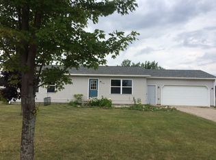 110 Poplar Rd, Pellston, MI 49769