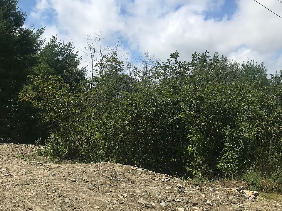 2nd image of 22 Lebel Ln