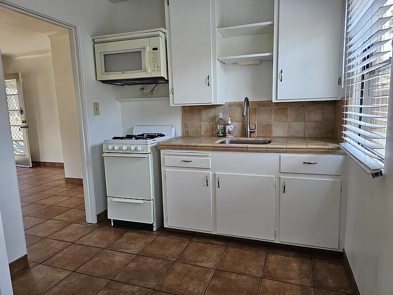535 S Branciforte Ave #4 — Photo 8
