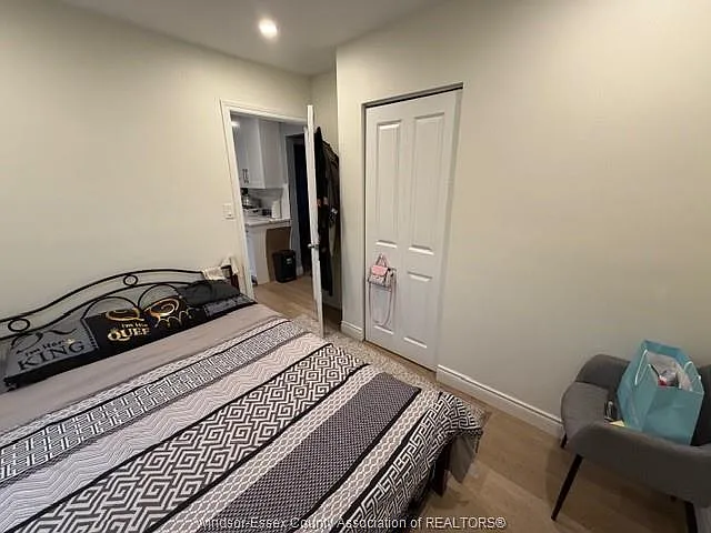 25 Giles Blvd E #MAIN LEVEL — Photo 12