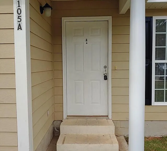 105 Embleton Ct #A — Photo 2