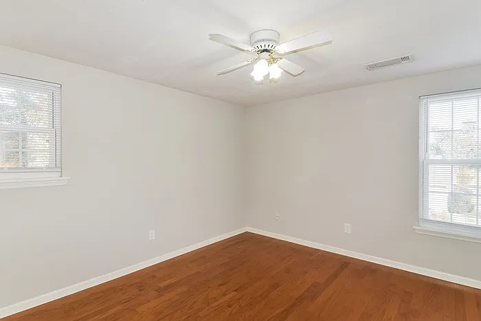 3801 Cedar Ave — Photo 9