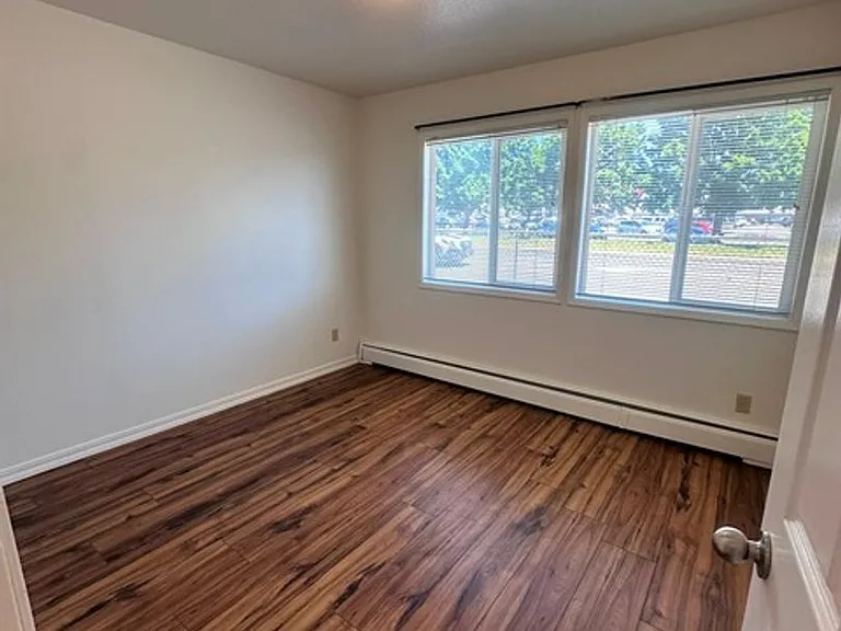 2544 Union St — Photo 36