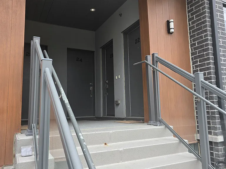 680 Atwater Ave #22 — Photo 1