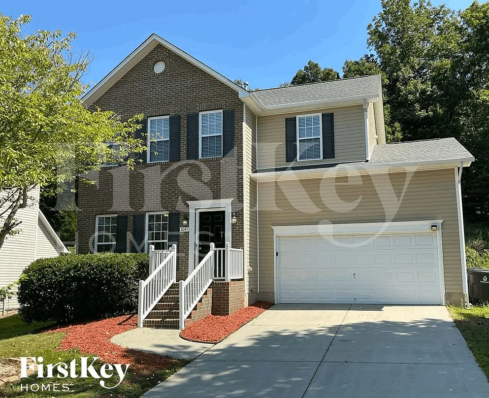 3 bed, 2.5 bath, 1525 sqft, $1,715 — Photo 1