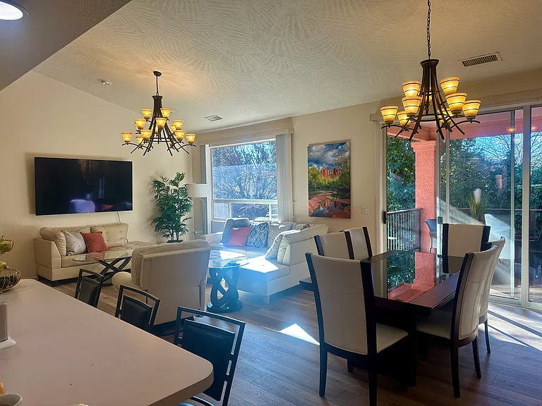 285 Page Pkwy — Photo 14
