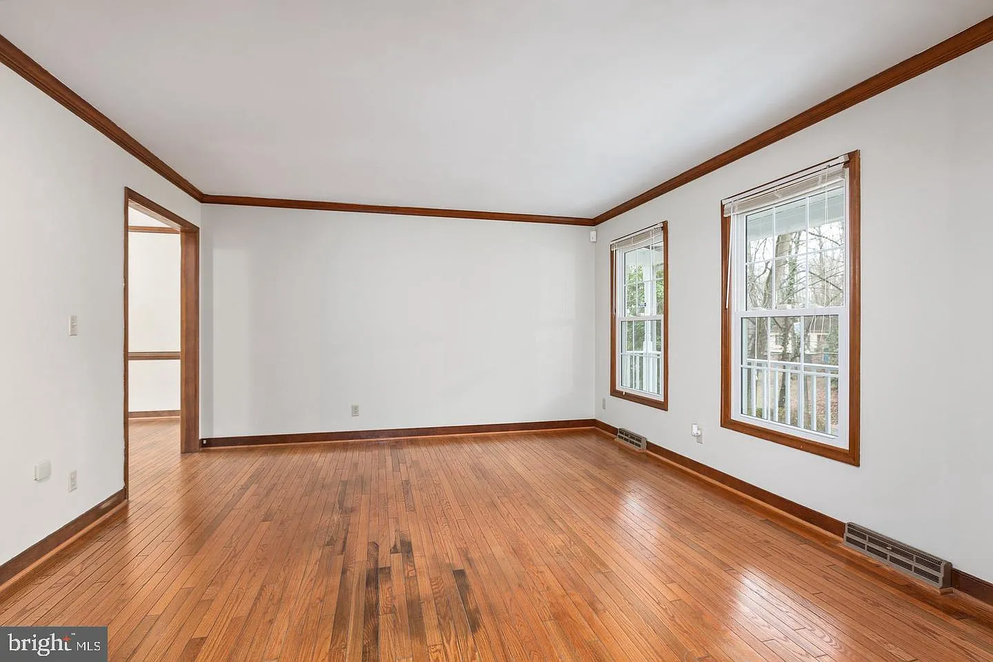 4 bed, 2.5 bath, 2272 sqft, $3,250 — Photo 4