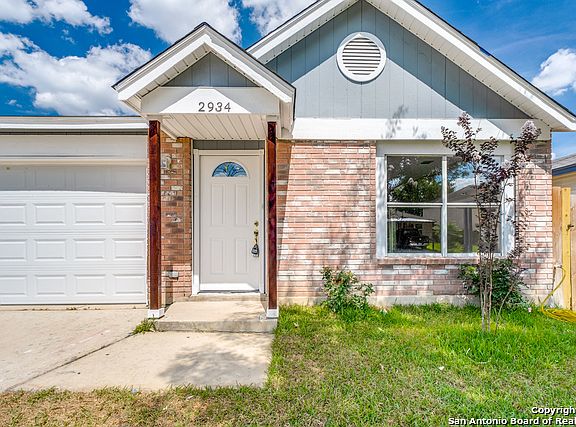 3rd image of 2934 Broad Plain Dr